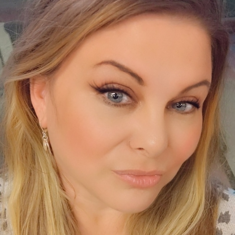 Meet your Posher, Angie